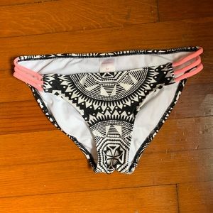 White and black xhilaration bathing suit bottom